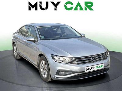 Usado VW Passat Business 150 CV (110 kW) 2021 Plateado Berlina