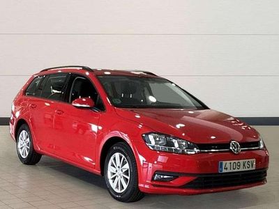 Usado VW Golf VII 116 CV (85 kW) 2019 Rojo Familiar