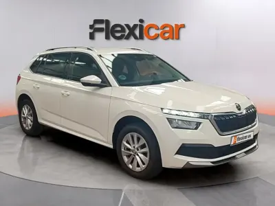 Usado Skoda Kamiq Selection 116 CV (85 kW) 2024 Blanco SUV