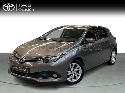 Beige Usado 2017 Toyota Auris Hybrid Active Berlina | 16.500 € (Caro)