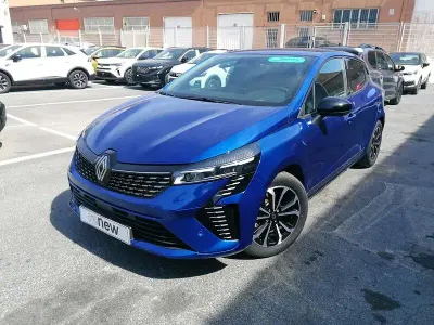Usado Renault Clio V Techno 145 CV (106 kW) 2025 Azul Berlina