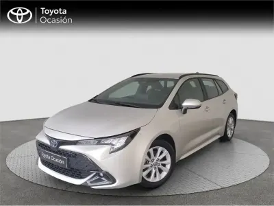 Usado Toyota Corolla Active 140 CV (102 kW) 2025 Gris Familiar