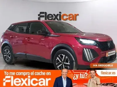 Usado Peugeot 2008 Active 100 CV (73 kW) 2023 Rojo SUV