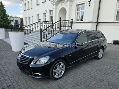 Usado Mercedes E350 Avantgarde 231 CV (169 kW) 2011 Negro Familiar