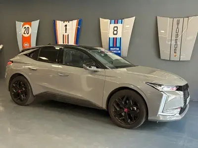 Usado DS Automobiles DS4 Performance 130 CV (95 kW) 2023 Gris / plata SUV