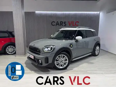 Usado Mini Cooper Countryman 220 CV (161 kW) 2023 Gris / plata SUV