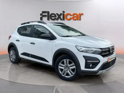 Usado Dacia Sandero Essentiel 91 CV (66 kW) 2021 Blanco Berlina