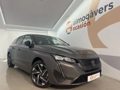 Usado Peugeot 308 SW Allure 130 CV (95 kW) 2023 Gris / plata Familiar
