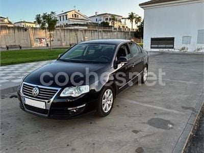 Usado VW Passat Trendline 105 CV (77 kW) 2007 Negro Familiar