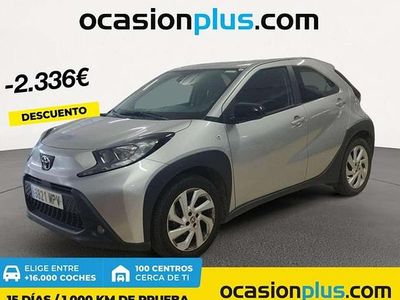 Gris Usado 2024 Toyota Aygo Play Utilitario | 12.773 € (Precio justo)