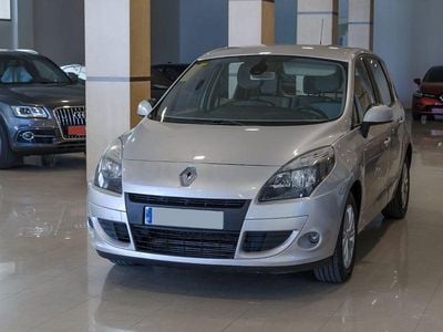 Usado Renault Scénic III Dynamique 105 CV (77 kW) 2011 Gris / plata Monovolumen