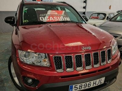 Usado Jeep Compass Limited 136 CV (100 kW) 2012 Granate SUV
