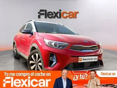 Usado Kia Stonic 100 CV (73 kW) 2021 Rojo SUV