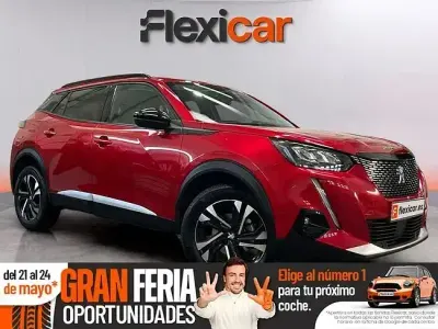 Usado Peugeot 2008 Allure 110 CV (80 kW) 2022 Rojo SUV