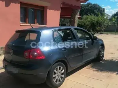 Usado VW Golf IV Highline 105 CV (77 kW) 2006 Azul Berlina