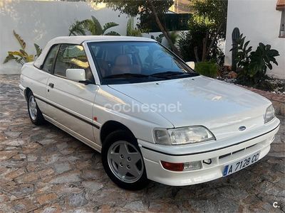 Usado Ford Escort Cabriolet 130 CV (95 kW) 1992 Blanco Descapotable