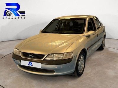 Usado Opel Vectra Comfort 100 CV (73 kW) 2001 Gris / plata Berlina
