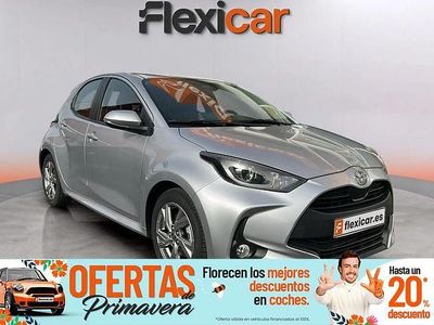 Usado Toyota Yaris Hybrid Active 116 CV (85 kW) 2024 Gris Berlina