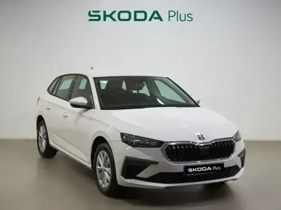 Usado Skoda Scala Essence 95 CV (69 kW) 2024 Blanco Utilitario