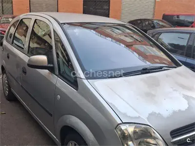 Usado Opel Meriva Cosmo 100 CV (73 kW) 2003 Blanco Monovolumen
