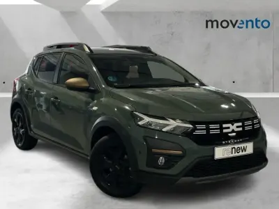 Usado Dacia Sandero Extreme 101 CV (74 kW) 2025 Verde Berlina