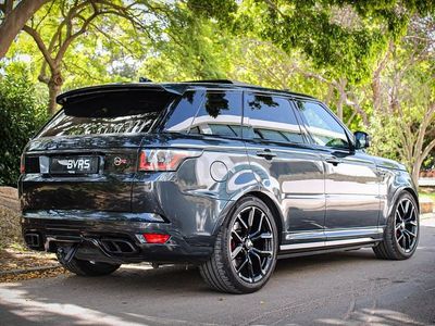 Usado Land Rover Range Rover Sport SVR 575 CV (422 kW) 2018 Gris / plata SUV