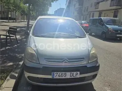 Usado Citroën Xsara Picasso Exclusive 95 CV (69 kW) 2005 Gris / plata Monovolumen