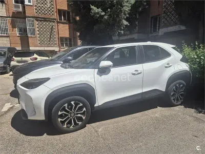 Usado Toyota Yaris Cross 116 CV (85 kW) 2024 Blanco SUV