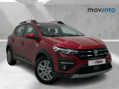 Usado Dacia Sandero Comfort 91 CV (66 kW) 2021 Rojo Berlina