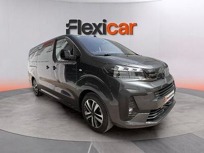 Begagnad Peugeot Traveller Business-Line 180 HK (132 kW) 2024 Grå Minibuss
