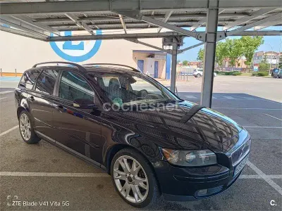 Usado Volvo V50 Momentum 220 CV (161 kW) 2004 Negro Familiar