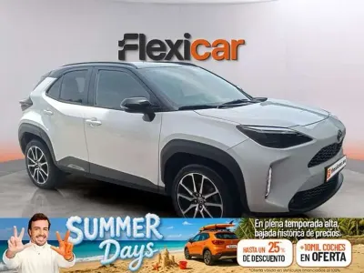 Usado Toyota Yaris Cross Active 116 CV (85 kW) 2024 Blanco SUV