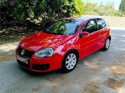Rojo Usado 2005 VW Golf IV Highline Berlina | 4200 € (Precio justo)