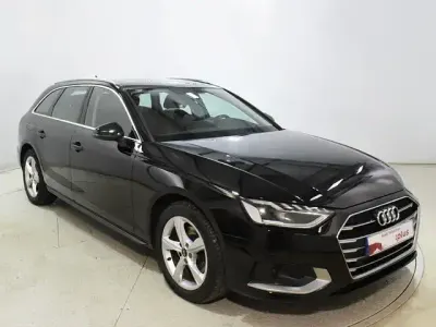 Käytetty Audi A4 Advanced Plus 136 HP (100 kW) 2022 Musta Farmari
