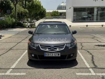 Usado Honda Accord Executive 156 CV (114 kW) 2010 Gris / plata Berlina