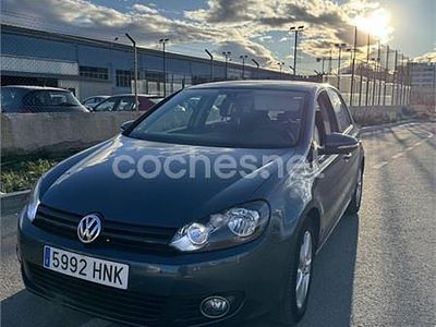 Käytetty VW Golf VII 105 HP (77 kW) 2012 Harmaa Sedan