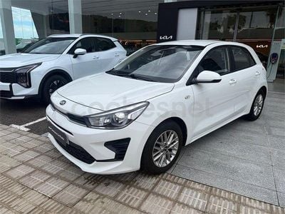 Usado Kia Rio 84 CV (61 kW) 2021 Blanco Berlina