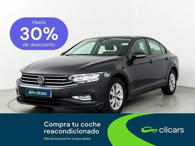 Usado VW Passat 150 CV (110 kW) 2021 Negro Berlina
