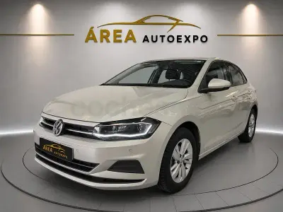 Usado VW Polo Advance 95 CV (69 kW) 2019 Gris / plata Utilitario