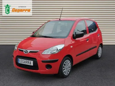 Usado Hyundai i10 Comfort 86 CV (63 kW) 2010 Rojo Utilitario