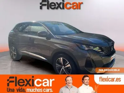 Usado Peugeot 3008 Allure 131 CV (96 kW) 2022 Gris SUV
