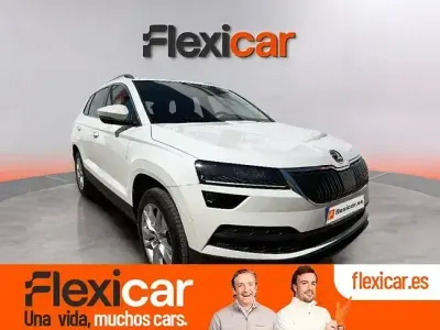 Usado Skoda Karoq Ambition 110 CV (80 kW) 2021 Blanco SUV