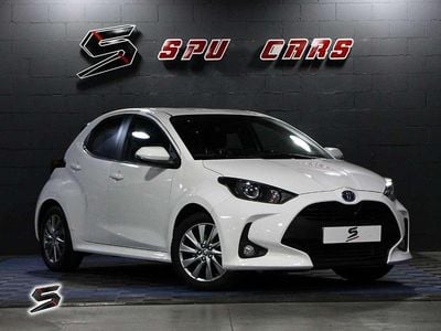 Usado Toyota Yaris Hybrid Active 116 CV (85 kW) 2023 Blanco Utilitario