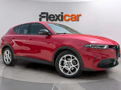 Usado Alfa Romeo Tonale Sprint 131 CV (96 kW) 2023 Rojo SUV