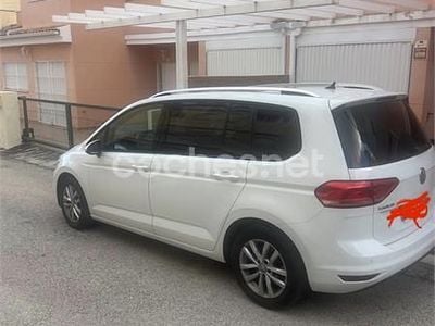 Usado VW Touran Advance 150 CV (110 kW) 2019 Blanco Monovolumen