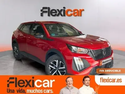 Usado Peugeot 2008 Active 100 CV (73 kW) 2023 Rojo SUV