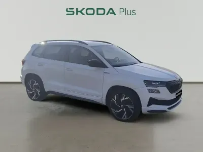 Usado Skoda Karoq SportLine 150 CV (110 kW) 2022 Blanco SUV