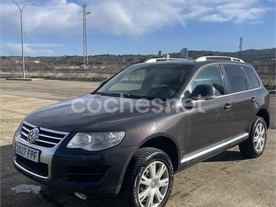 Usado VW Touareg 225 CV (165 kW) 2007 Gris / plata SUV