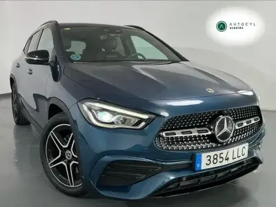 Begagnad Mercedes GLA200 150 HK (110 kW) 2020 Blå SUV