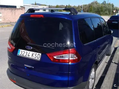 Usado Ford Galaxy Titanium 163 CV (119 kW) 2014 Azul Monovolumen
